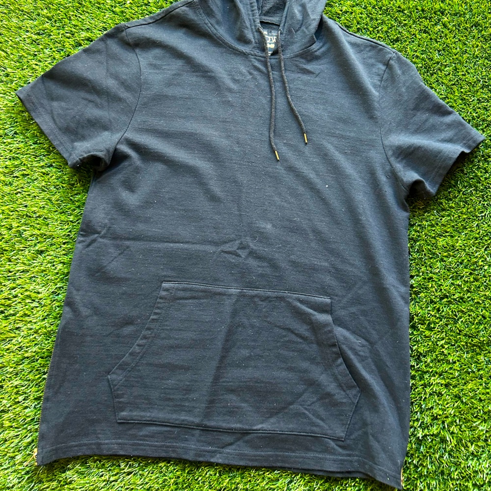 Black hoodie gold zip side